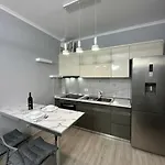 Modern Near The شقة *