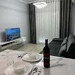 Modern Near The * غوليم